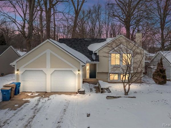 3640 Cass Elizabeth Road, Waterford Twp, MI 48328