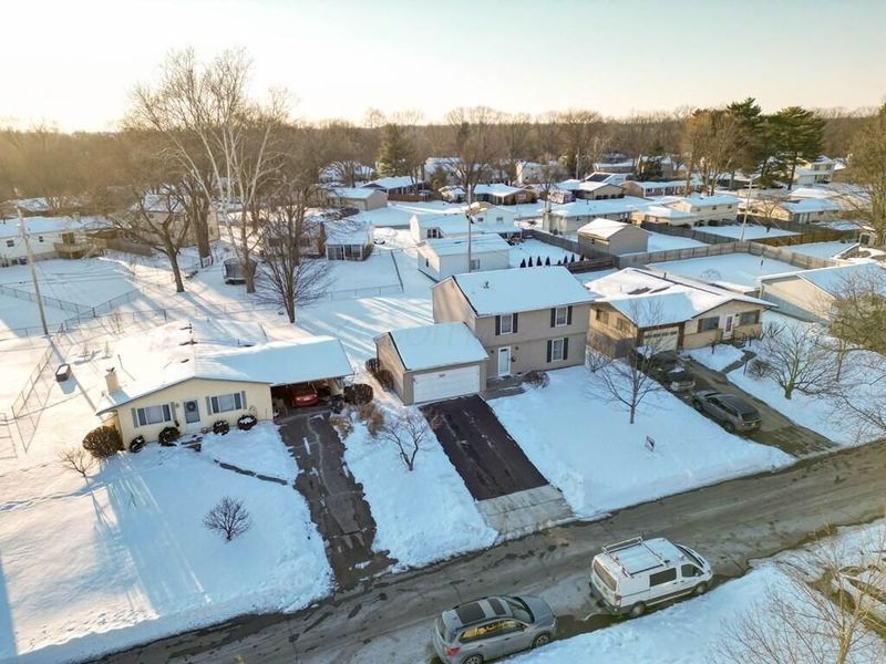 329 Cliffview Drive, Columbus, OH 43230 Photo 7