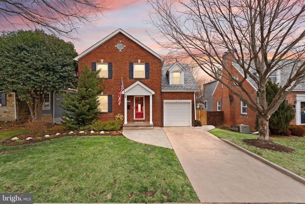 727 26th Street S, Arlington, VA 22202 Main Photo