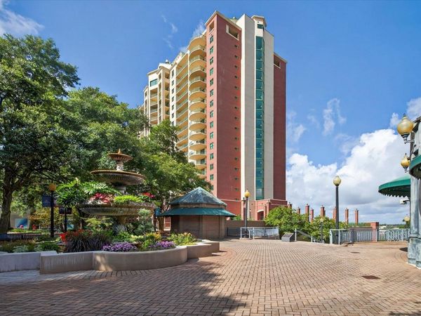 300 S Duval Street, Unit 1808, Tallahassee, FL 32301