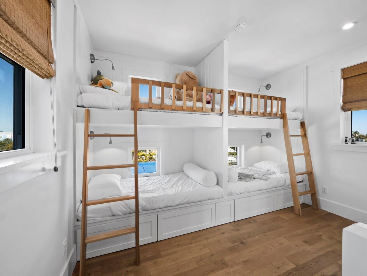 758 Saint Judes Drive N, Longboat Key, FL 34228 Photo