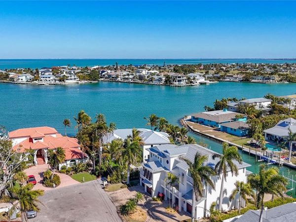 529 77TH STREET, HOLMES BEACH, FL 34217