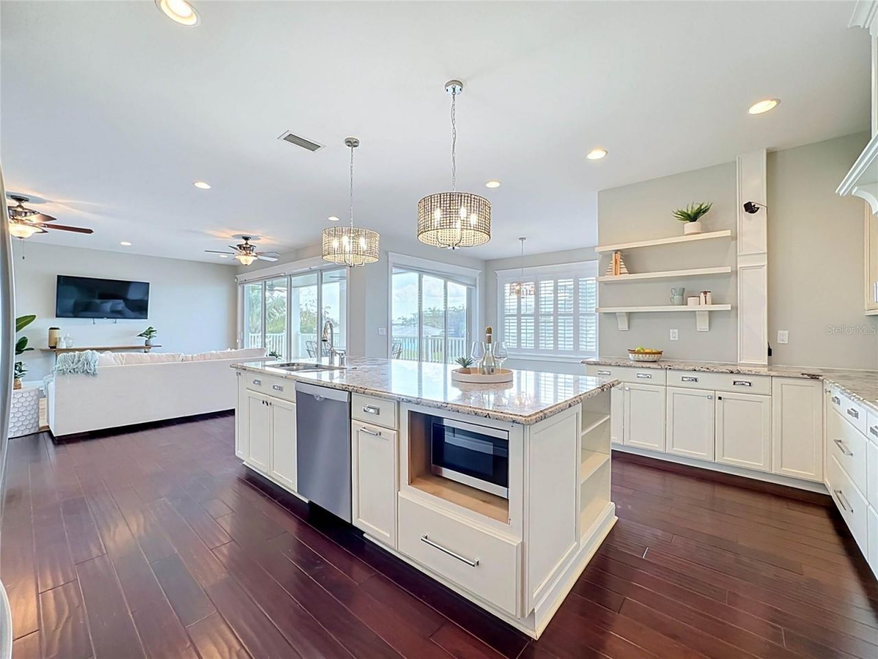 529 77th Street, Holmes Beach, FL 34217 Photo
