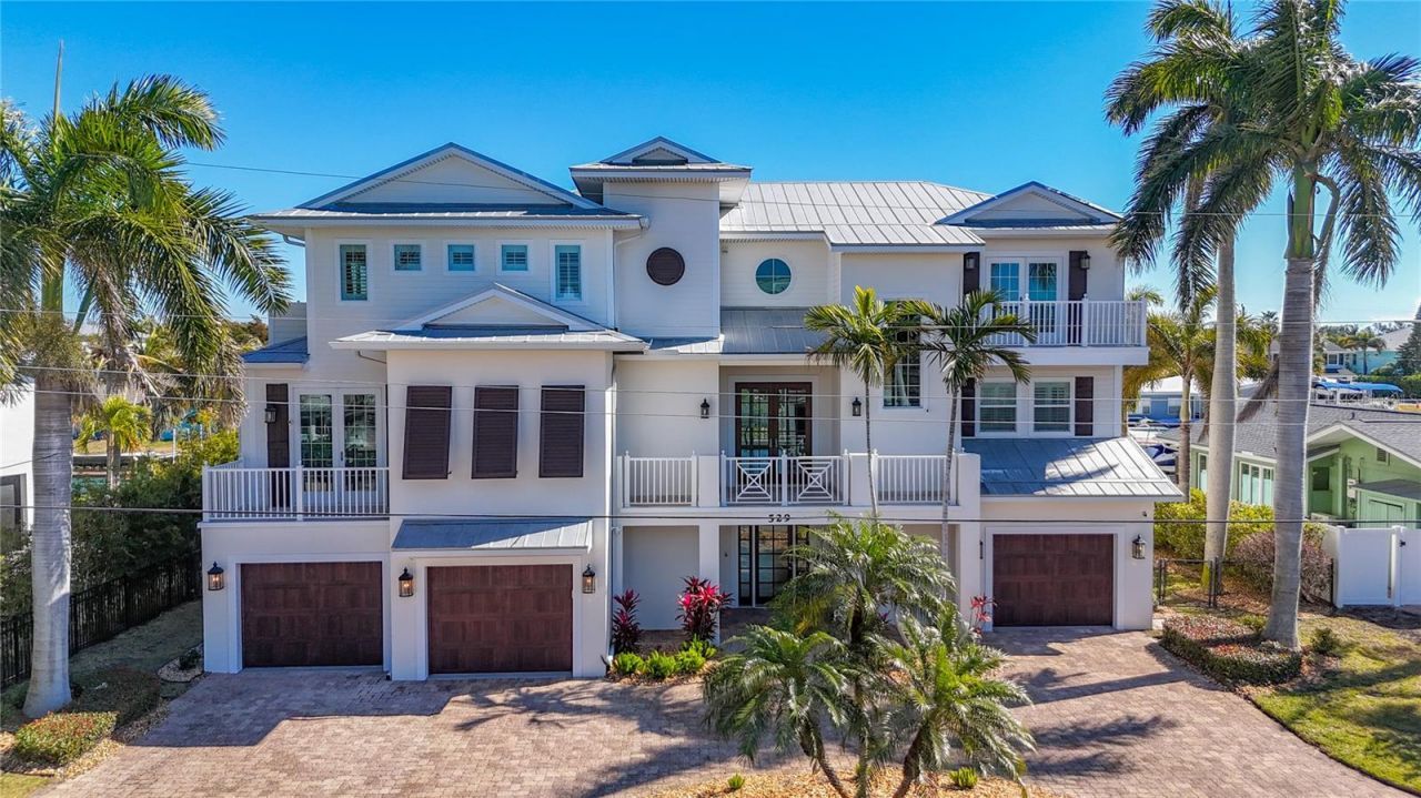 529 77th Street, Holmes Beach, FL 34217 Photo