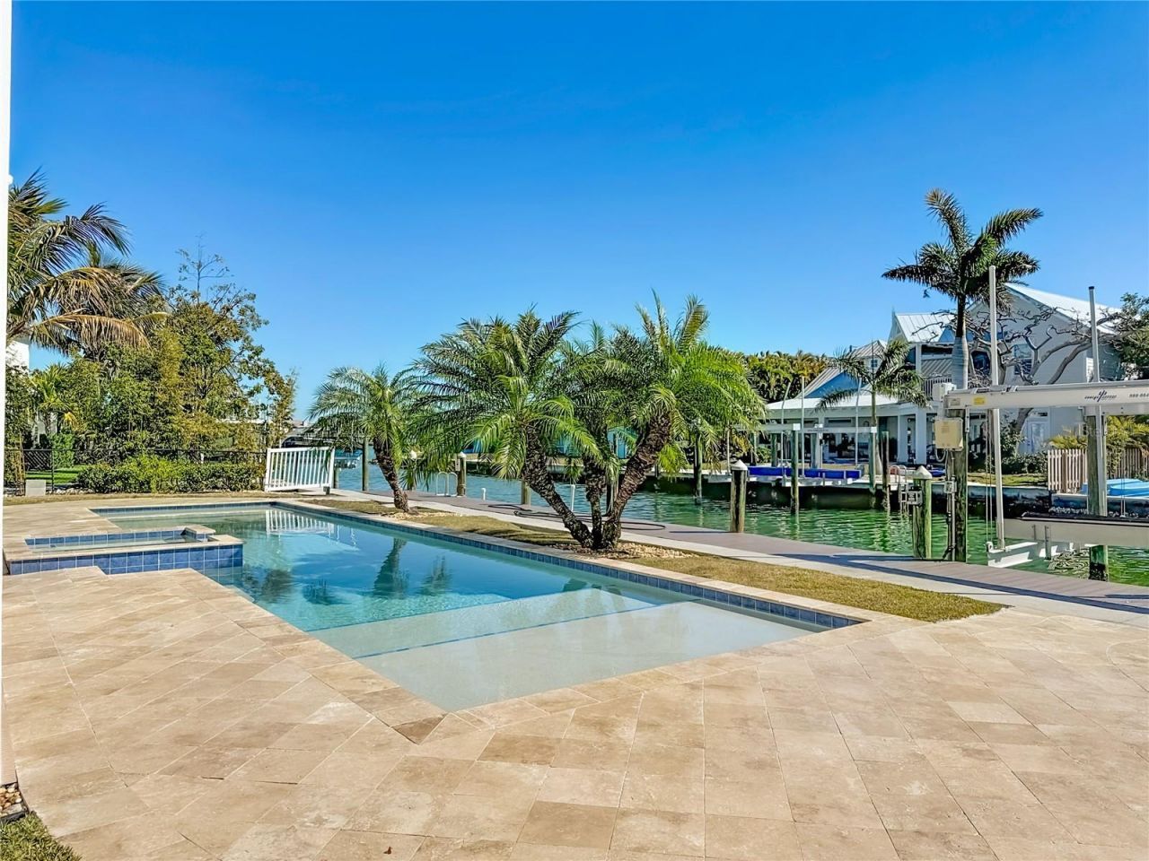 529 77th Street, Holmes Beach, FL 34217 Photo