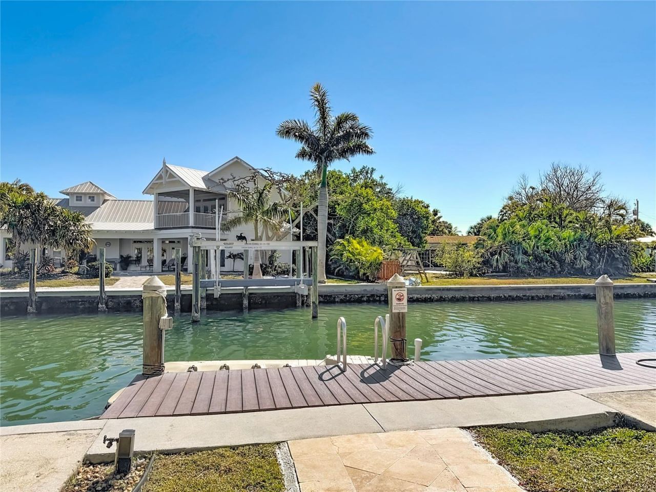 529 77th Street, Holmes Beach, FL 34217 Photo