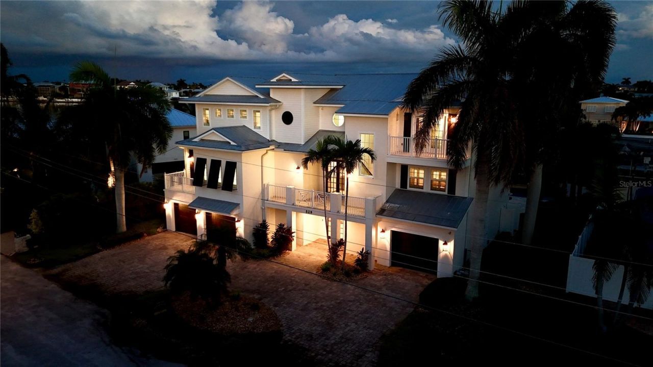 529 77th Street, Holmes Beach, FL 34217 Photo