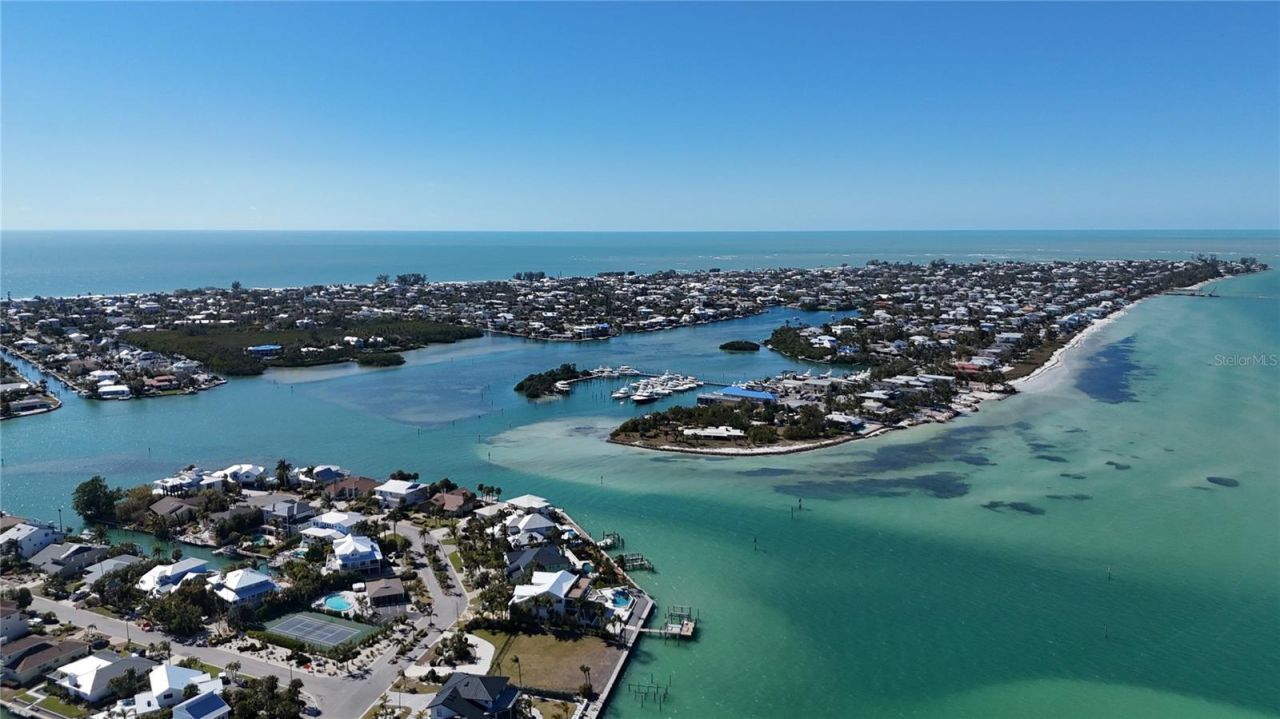 529 77th Street, Holmes Beach, FL 34217 Photo