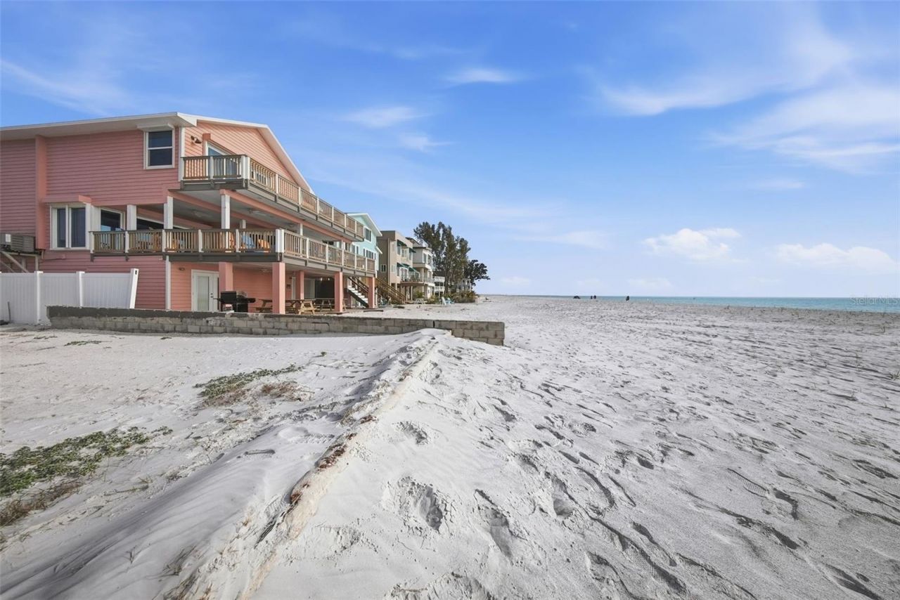8430 W Gulf Boulevard, Treasure Island, FL 33706 Photo