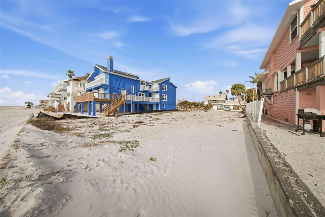 8430 W Gulf Boulevard, Treasure Island, FL 33706 Photo