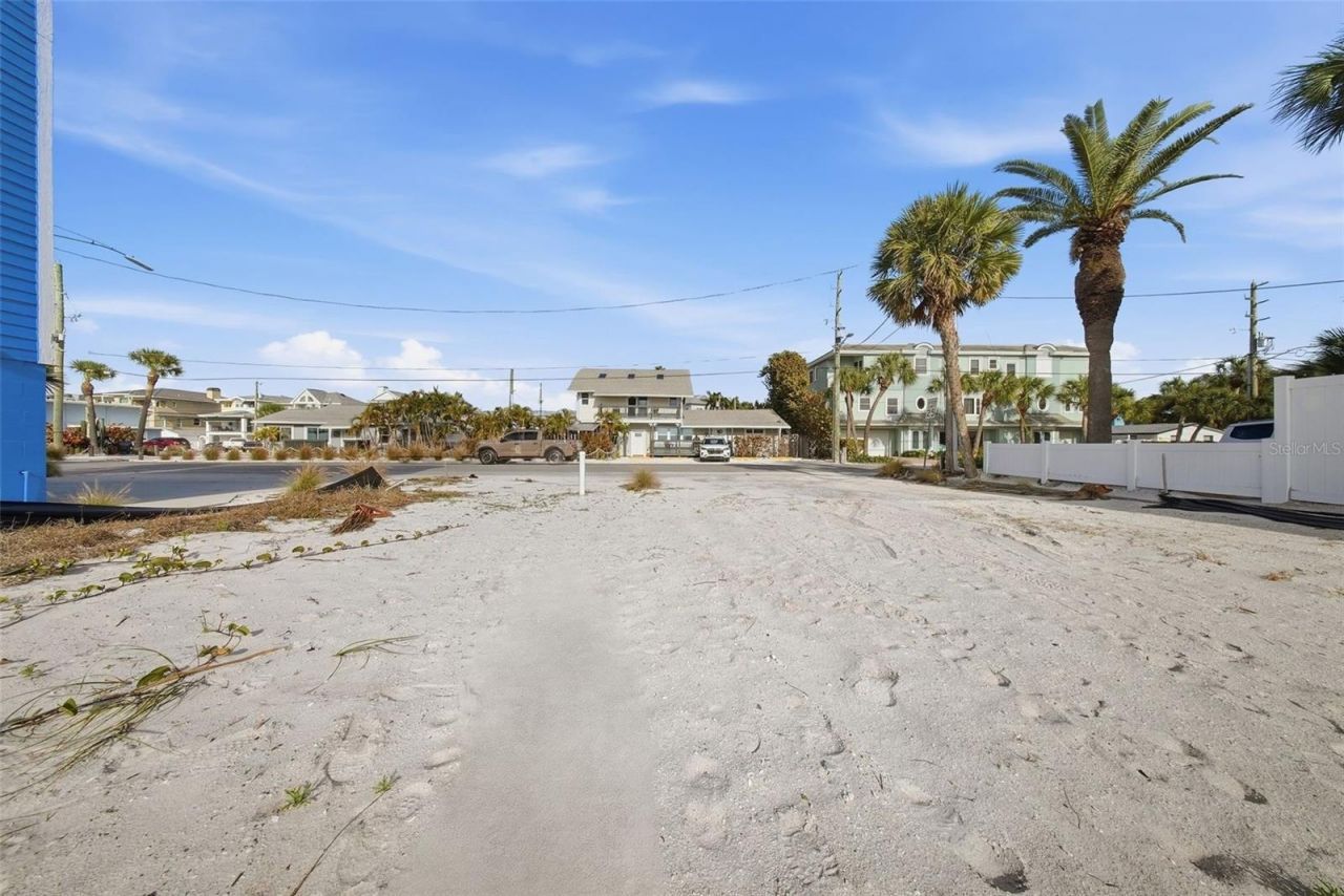 8430 W Gulf Boulevard, Treasure Island, FL 33706 Photo