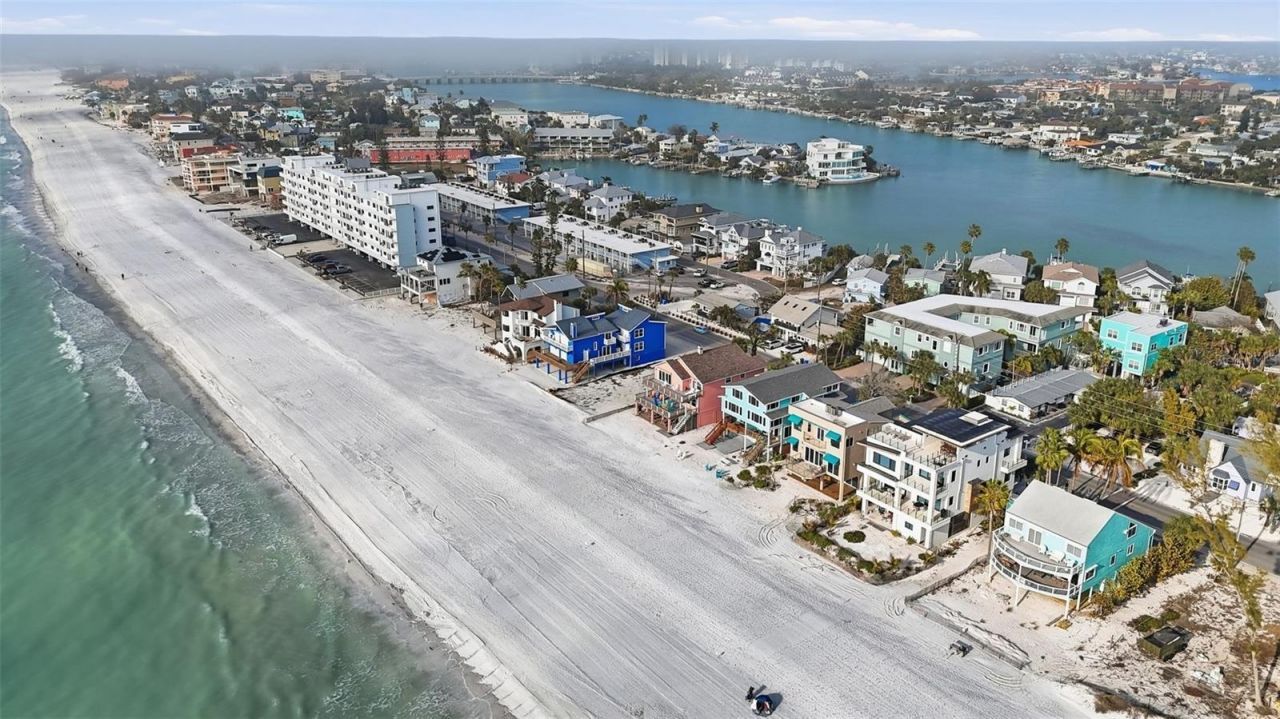 8430 W Gulf Boulevard, Treasure Island, FL 33706 Photo