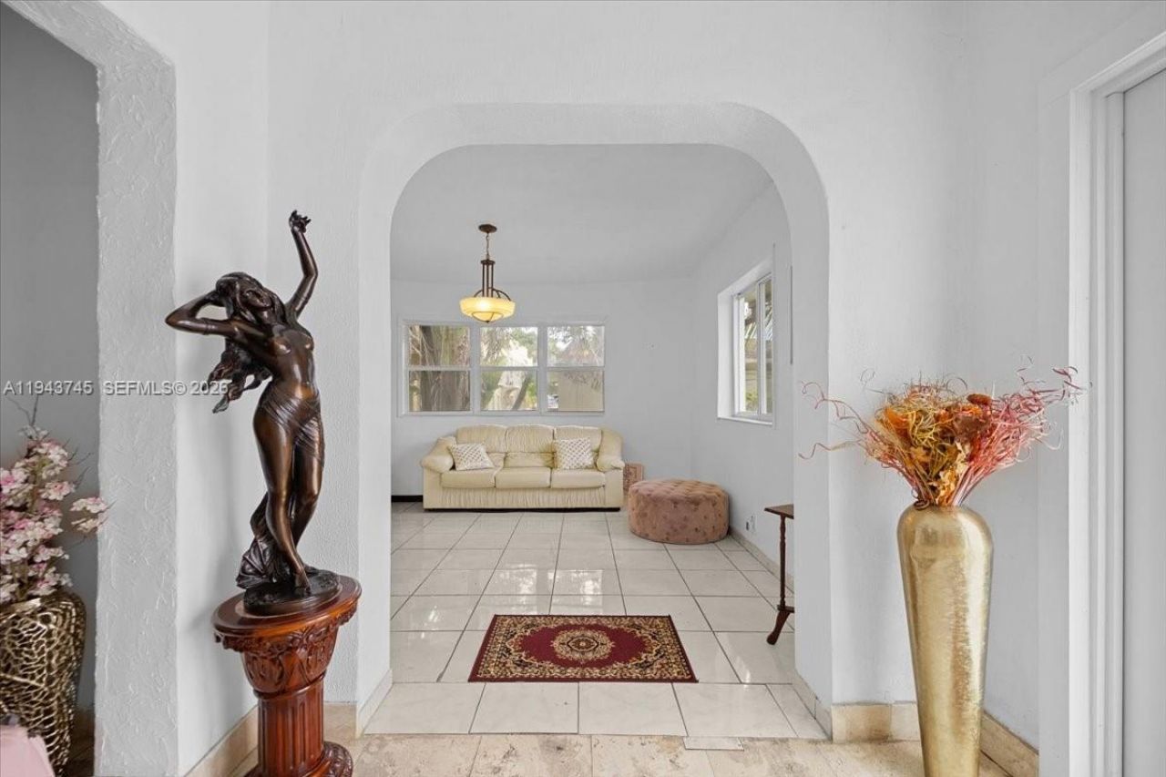 321 SW 19th Rd, Miami, FL 33129 Photo