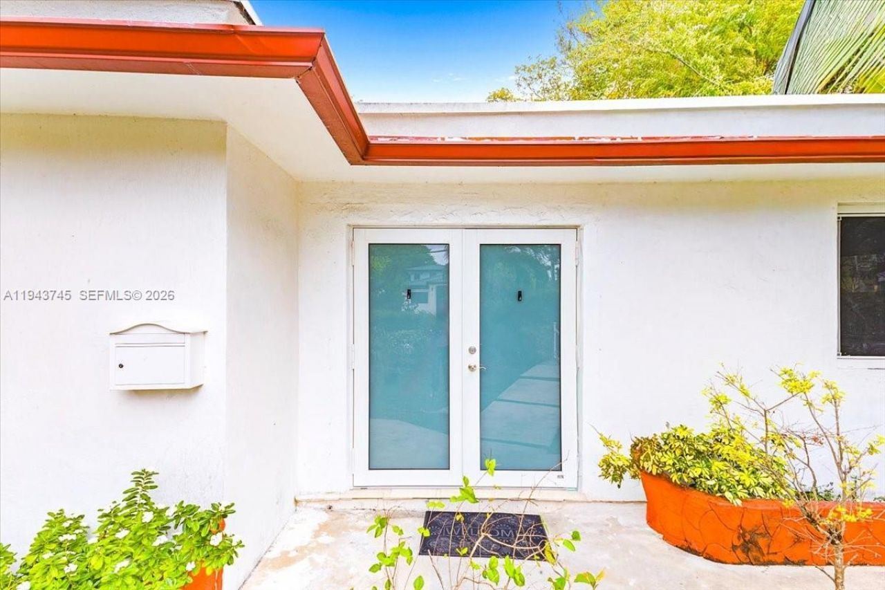 321 SW 19th Rd, Miami, FL 33129 Photo