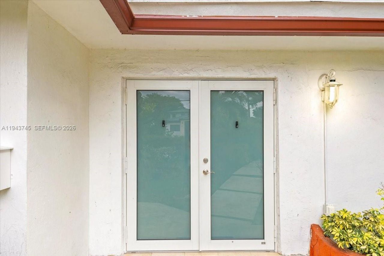 321 SW 19th Rd, Miami, FL 33129 Photo