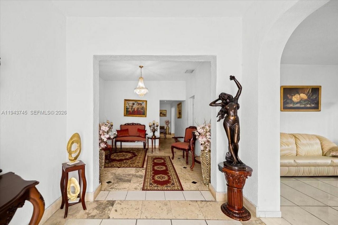 321 SW 19th Rd, Miami, FL 33129 Photo