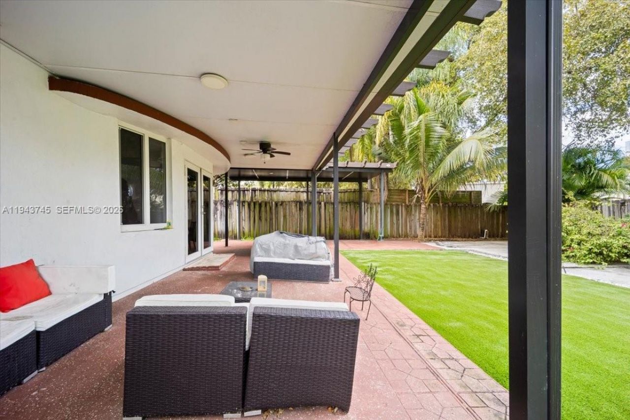 321 SW 19th Rd, Miami, FL 33129 Photo