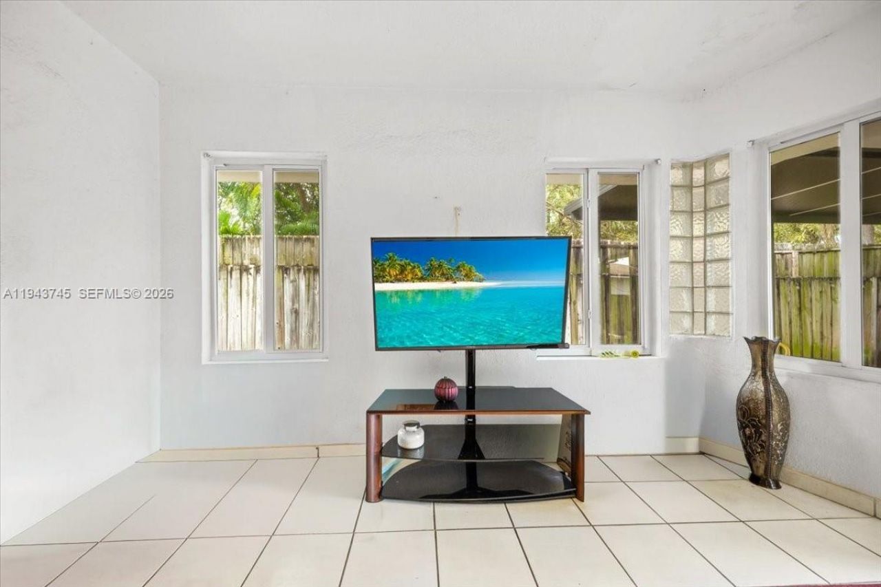 321 SW 19th Rd, Miami, FL 33129 Photo