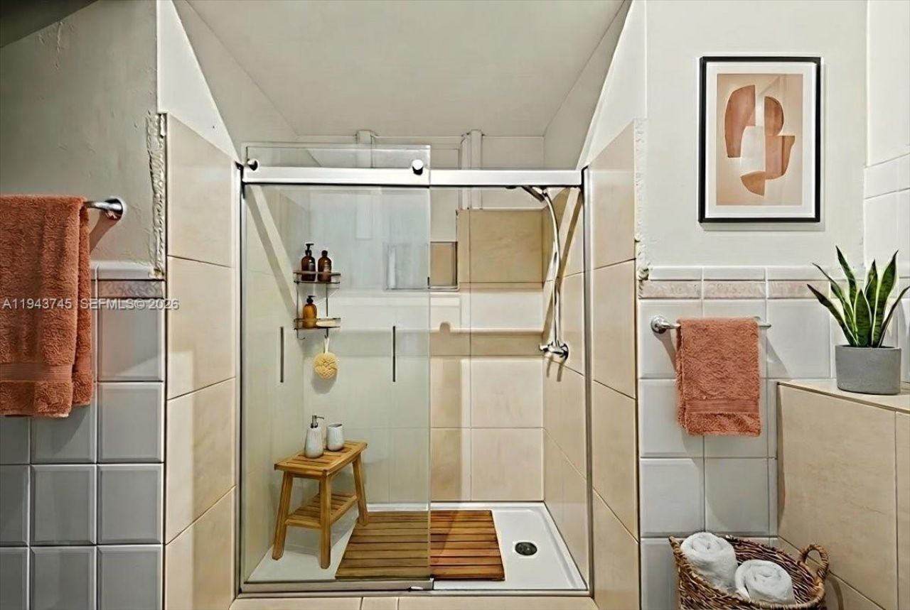 321 SW 19th Rd, Miami, FL 33129 Photo