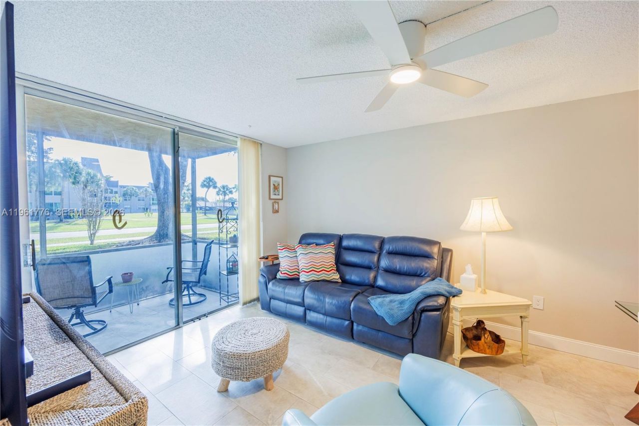 9100 Lime Bay Blvd, Unit 111, Tamarac, FL 33321 Photo