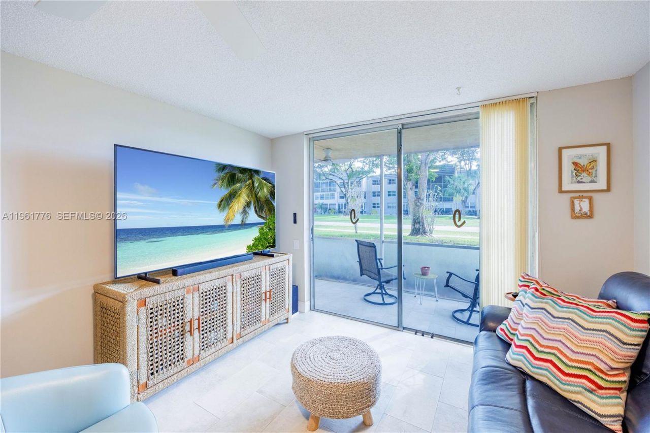 9100 Lime Bay Blvd, Unit 111, Tamarac, FL 33321 Photo