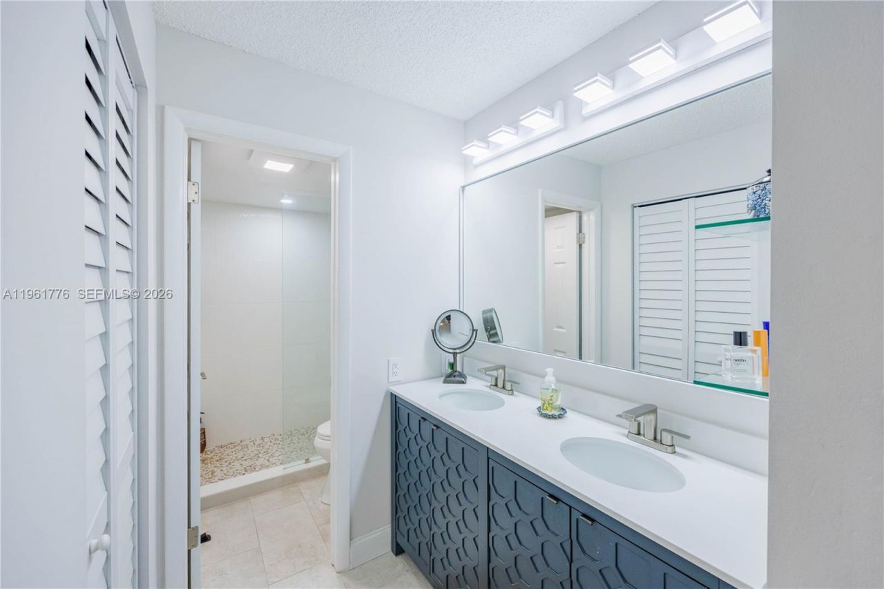 9100 Lime Bay Blvd, Unit 111, Tamarac, FL 33321 Photo