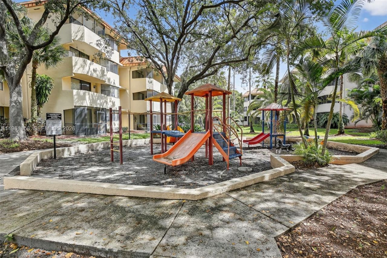 7401 NW 16th St, Unit 307, Plantation, FL 33313 Photo