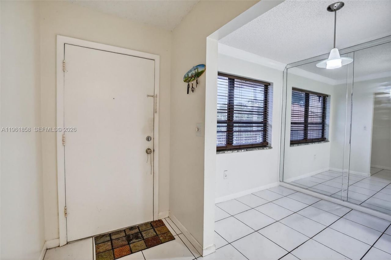 7401 NW 16th St, Unit 307, Plantation, FL 33313 Photo