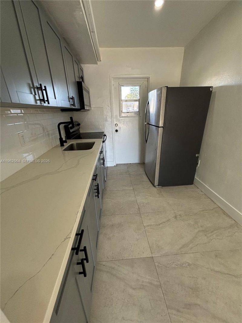 1821 NW 74th St, Miami, FL 33147 Photo