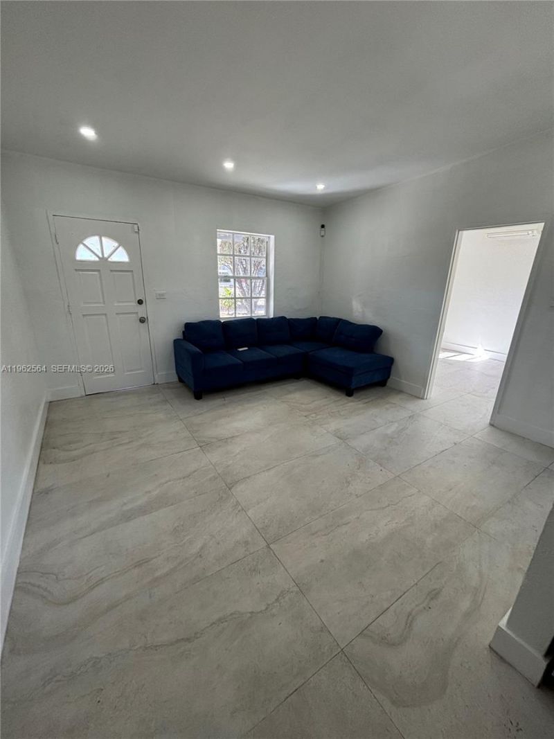 1821 NW 74th St, Miami, FL 33147 Photo