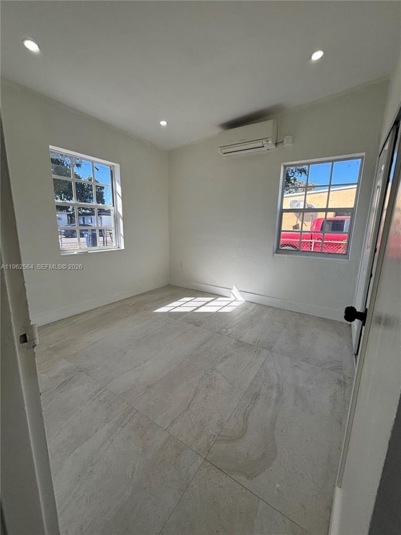 1821 NW 74th St, Miami, FL 33147 Photo