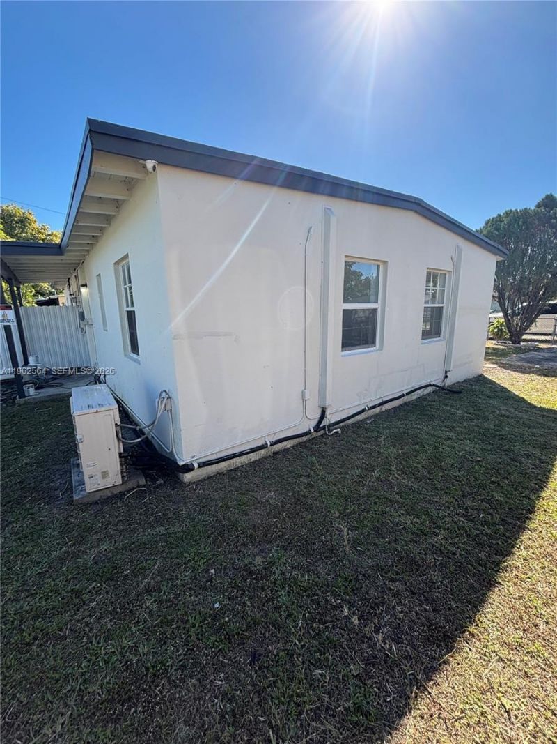 1821 NW 74th St, Miami, FL 33147 Photo