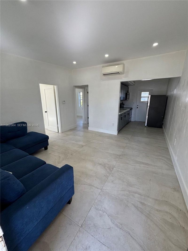 1821 NW 74th St, Miami, FL 33147 Photo