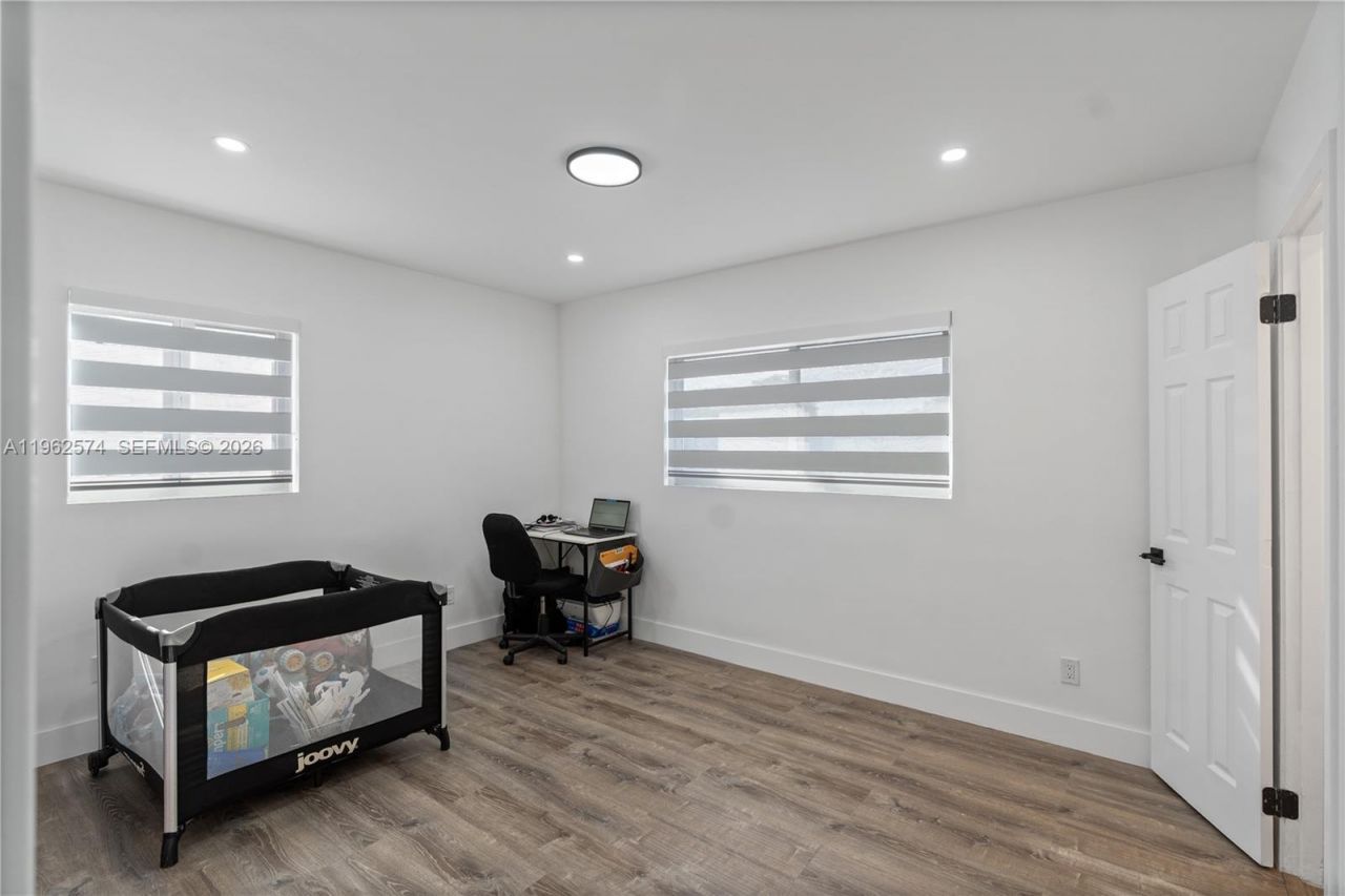 2441 NW 181st Ter , Miami Gardens, FL 33056 Photo