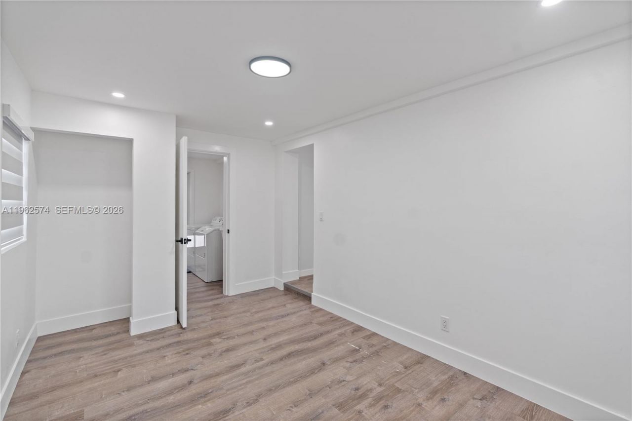 2441 NW 181st Ter , Miami Gardens, FL 33056 Photo