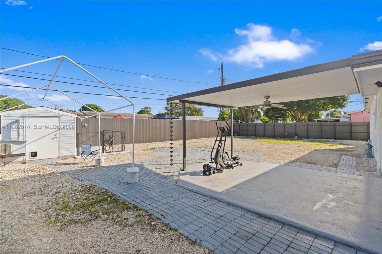 2441 NW 181st Ter , Miami Gardens, FL 33056 Photo