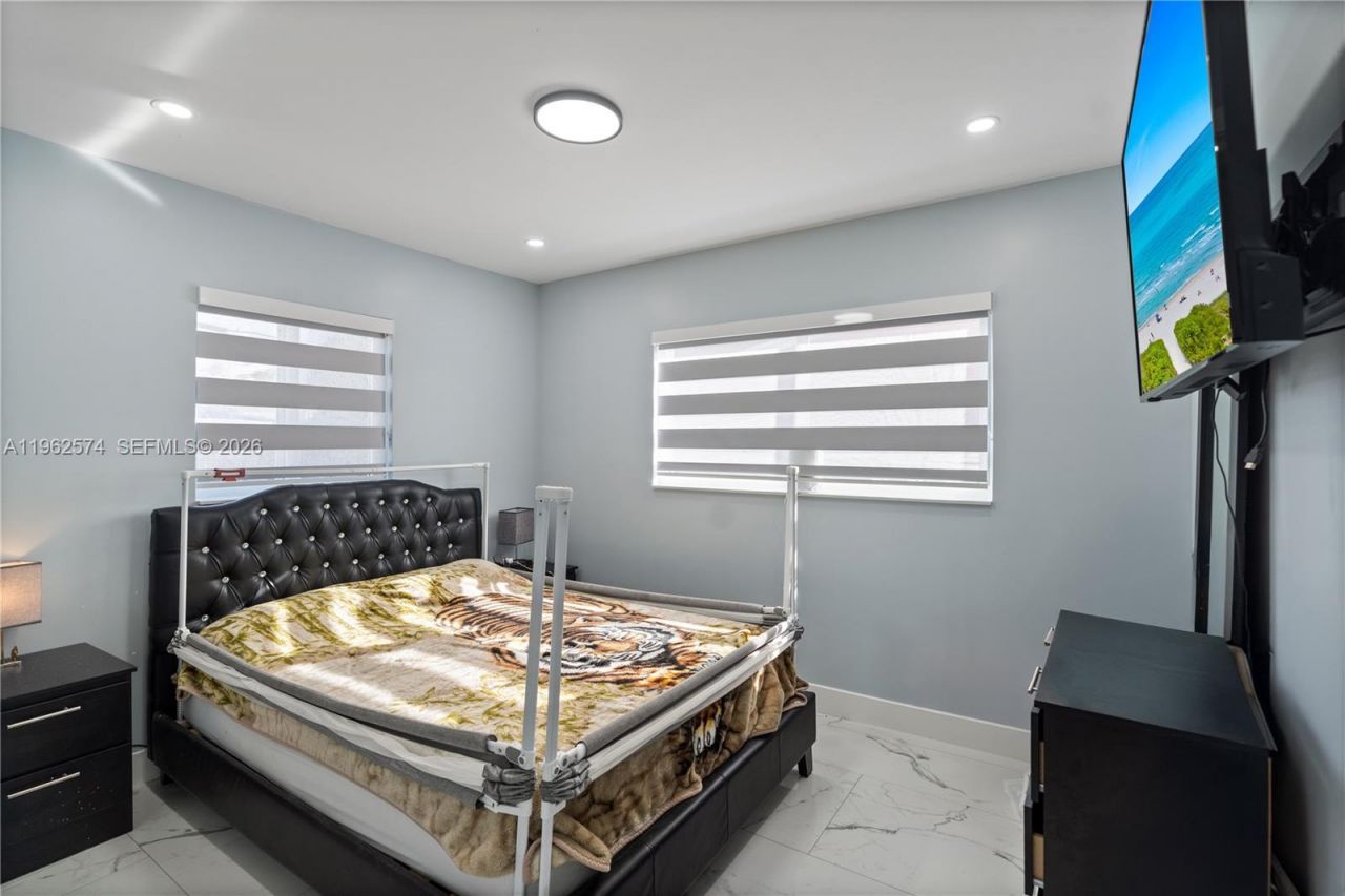 2441 NW 181st Ter , Miami Gardens, FL 33056 Photo