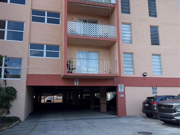 6190 W 19th Ave, Unit 303, Hialeah, FL 33012