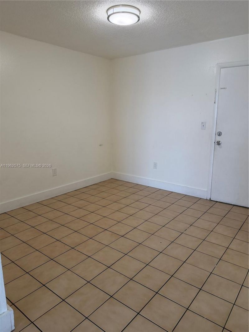 6190 W 19th Ave, Unit 303, Hialeah, FL 33012 Photo