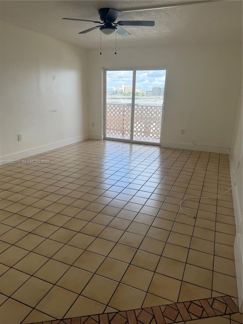 6190 W 19th Ave, Unit 303, Hialeah, FL 33012 Photo