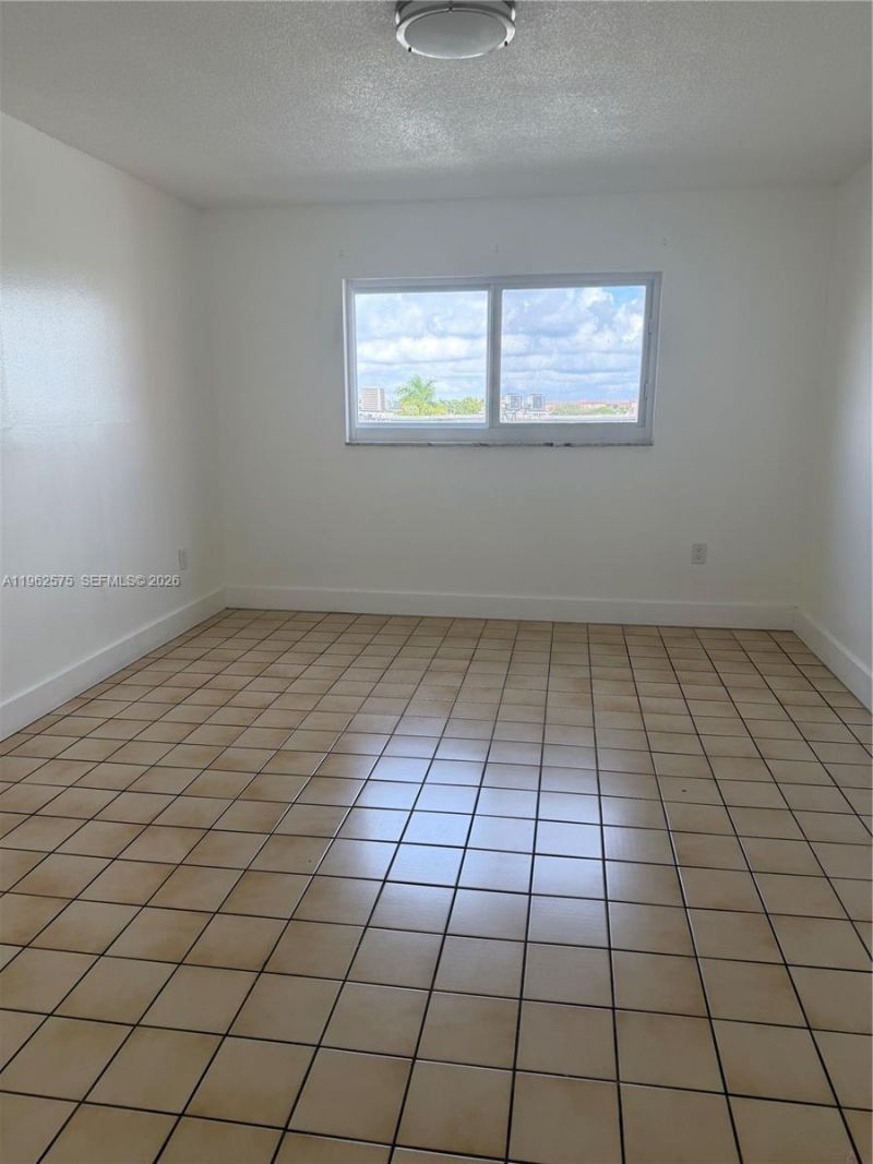 6190 W 19th Ave, Unit 303, Hialeah, FL 33012 Photo
