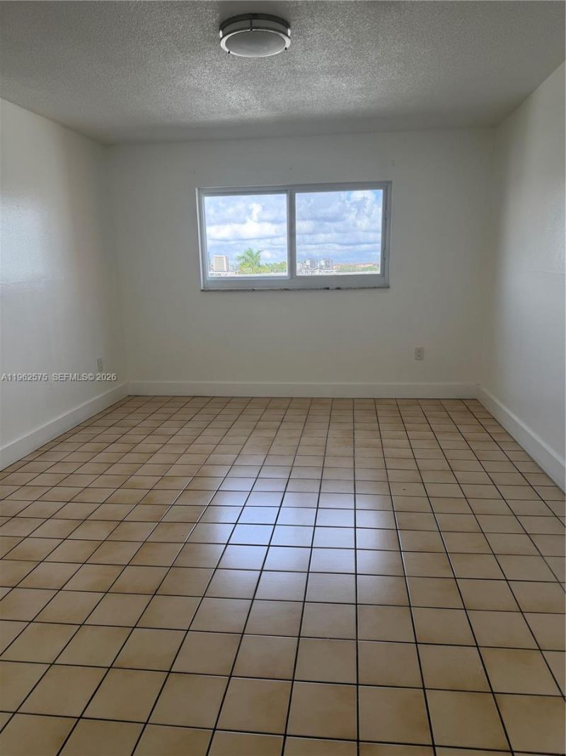 6190 W 19th Ave, Unit 303, Hialeah, FL 33012 Photo