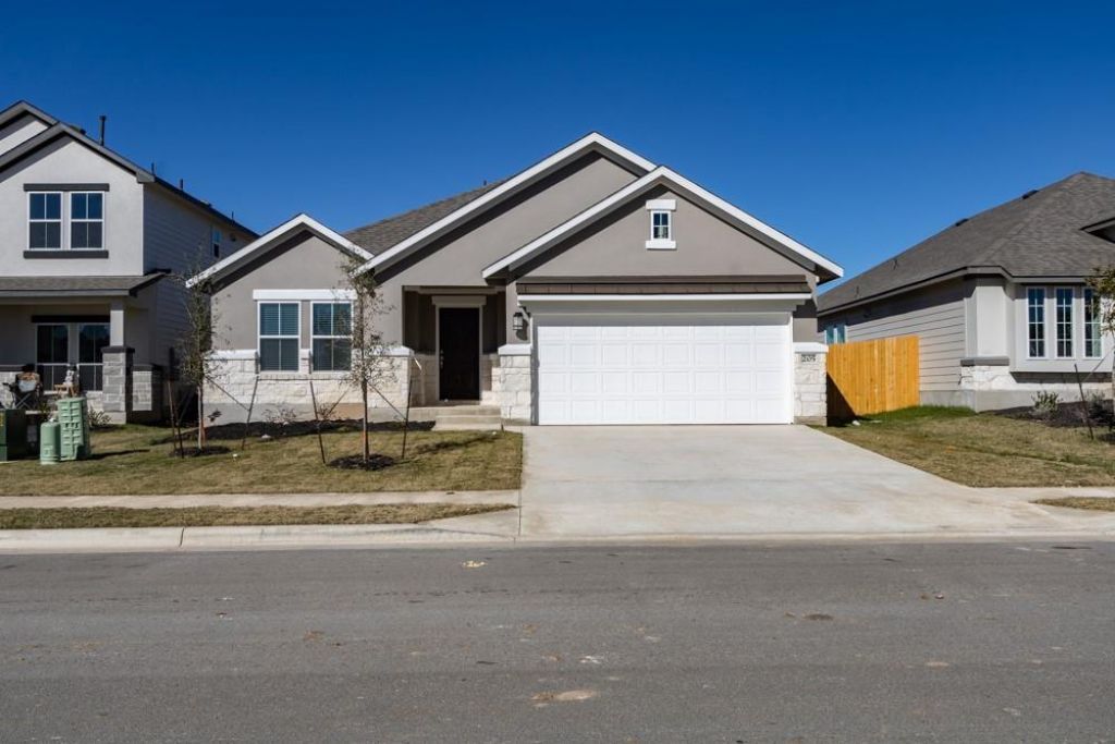 205 Windstar Rd, Liberty Hill, TX 78642 Main Photo