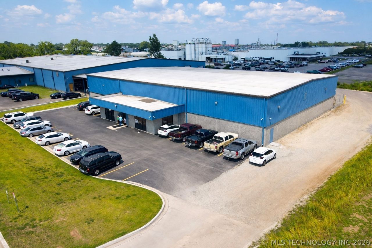 430 Chamber Loop, Ada, OK 74820 Main Photo