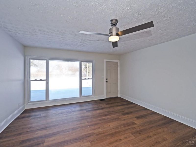 8609 Balboa Drive, Cincinnati, OH 45231 Photo 12