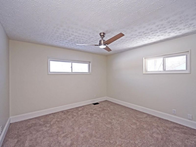 8609 Balboa Drive, Cincinnati, OH 45231 Photo 20