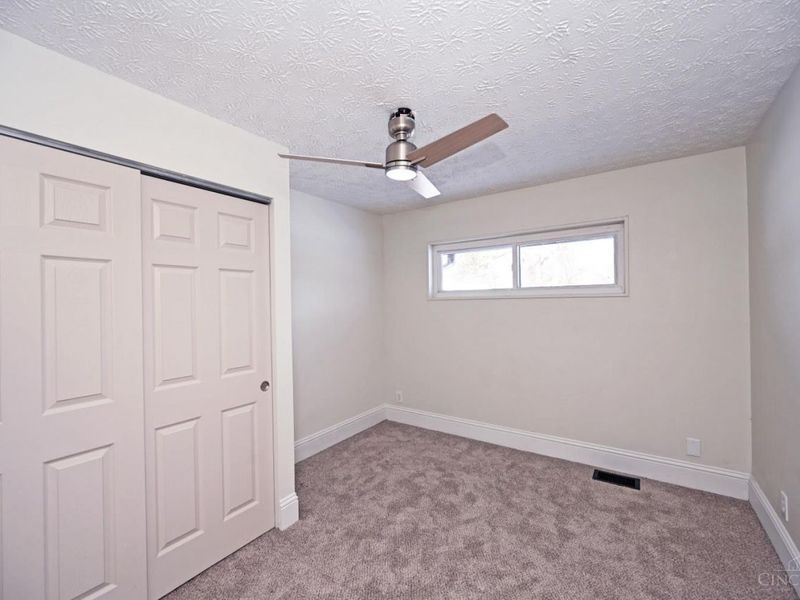 8609 Balboa Drive, Cincinnati, OH 45231 Photo 22