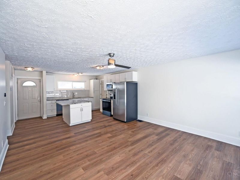 8609 Balboa Drive, Cincinnati, OH 45231 Photo 9