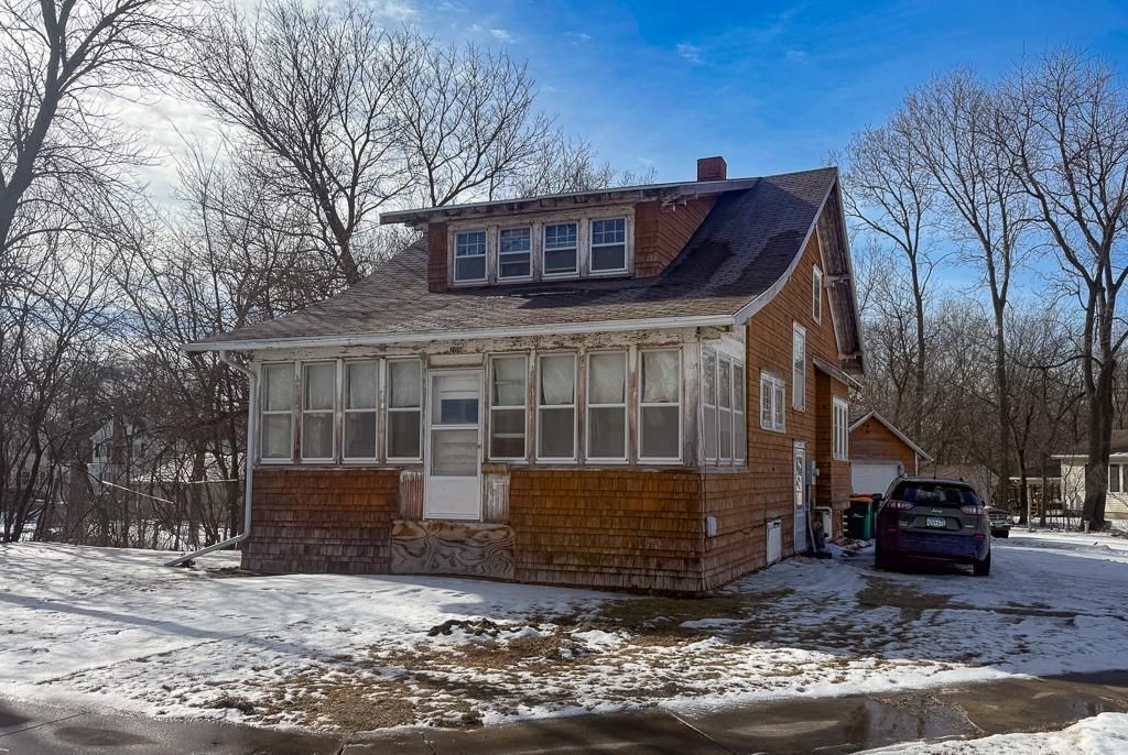 209 Walnut Street, Marshall, MN 56258 Main Photo