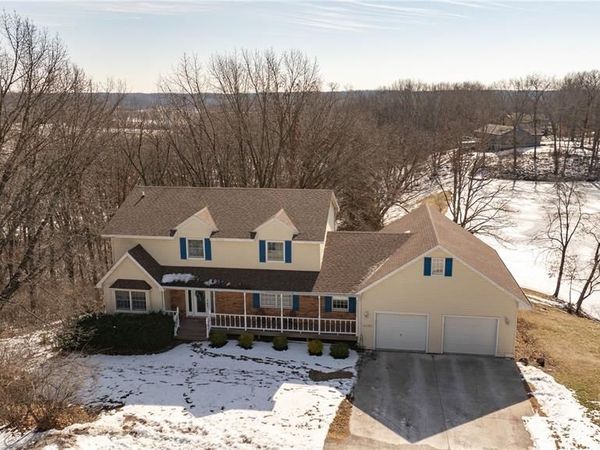 14083 Aspen Drive, Carlinville, IL 62626